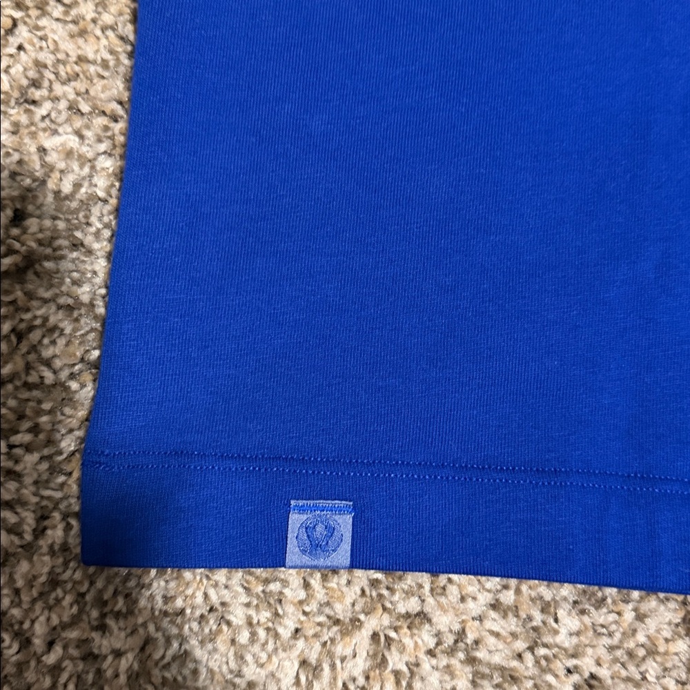 Lululemon T-Shirt - Picture 5 of 6